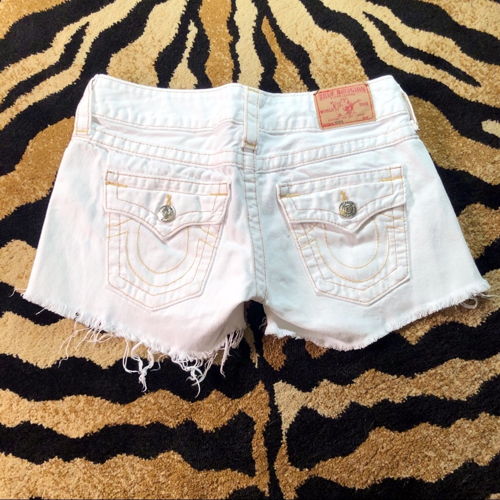 True Religion Keira Cutoff White Denim Shorts - Picture 3 of 8